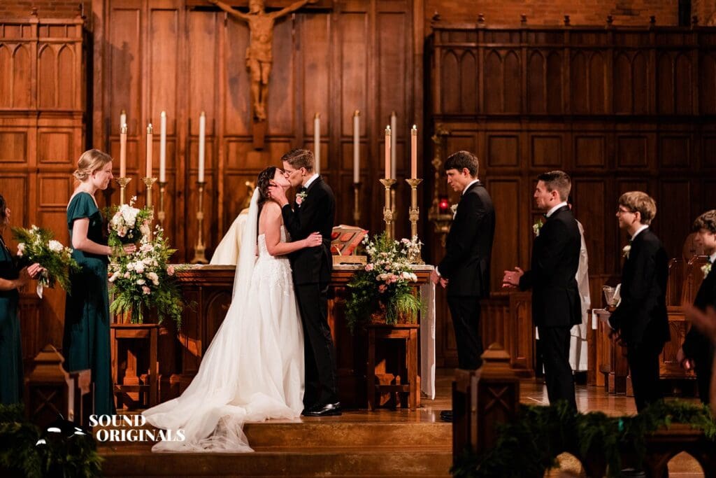 Golden Gardens Bathhouse Wedding // Maria + Ryan -