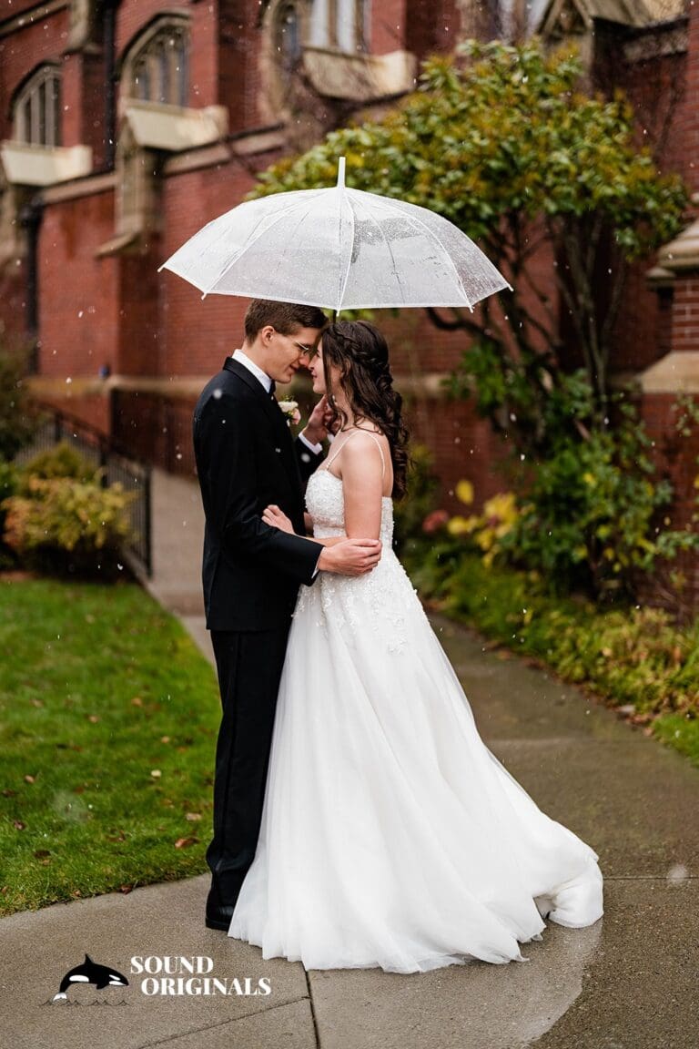 Golden Gardens Bathhouse Wedding // Maria + Ryan