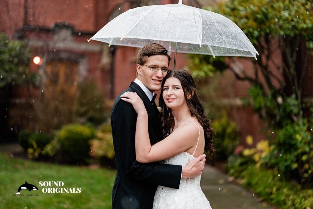 Golden Gardens Bathhouse Wedding // Maria + Ryan -