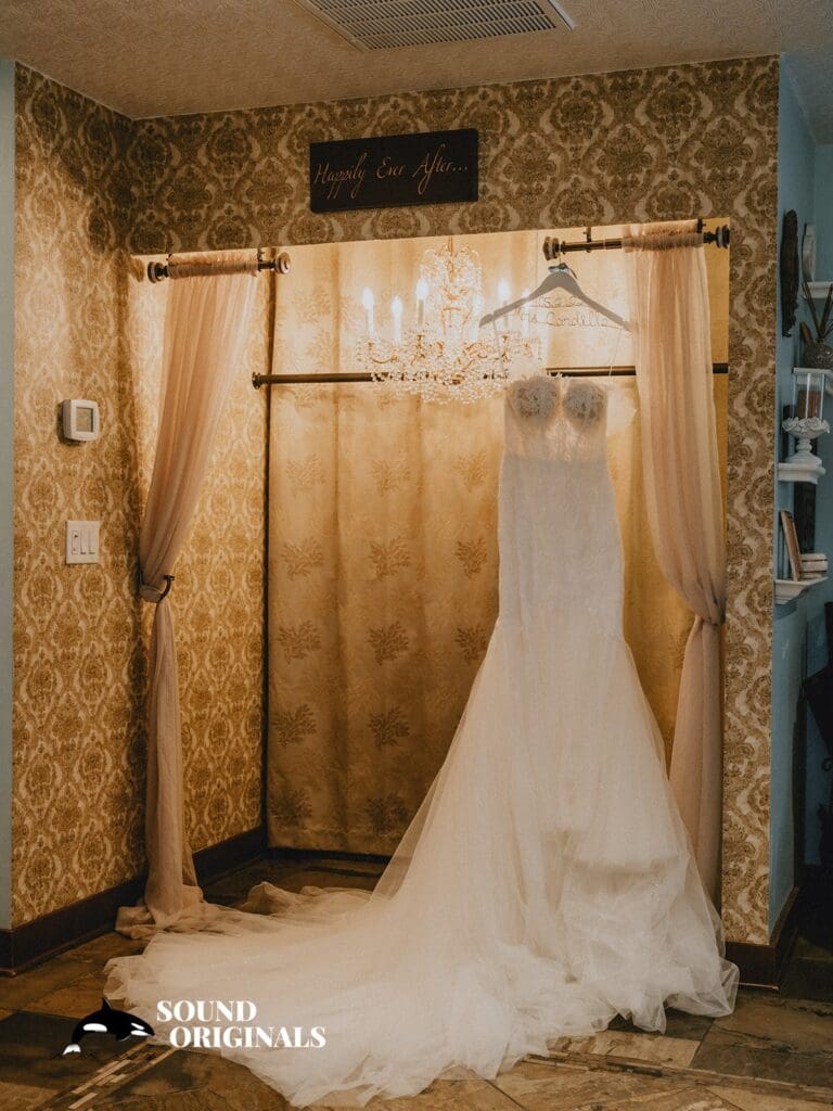 <strong>Mountain View Manor Wedding // Andrew + Dana</strong> -