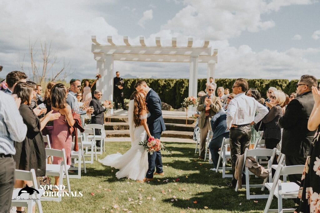 <strong>Mountain View Manor Wedding // Andrew + Dana</strong> -