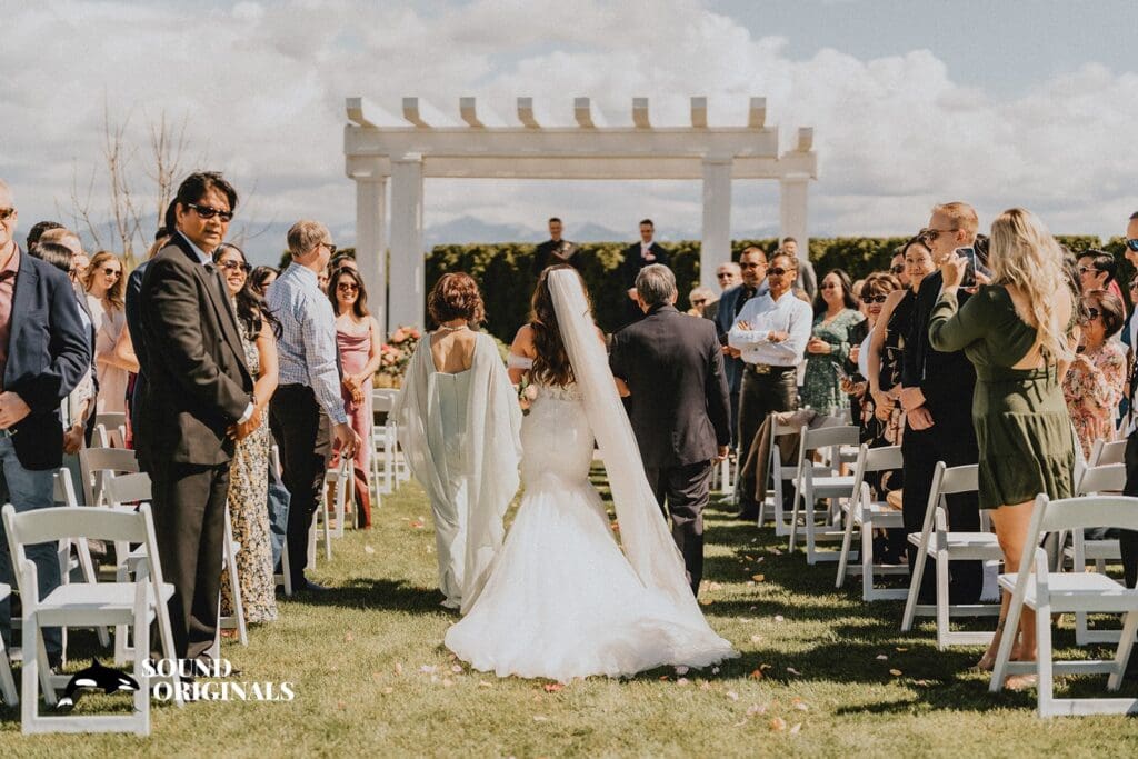 <strong>Mountain View Manor Wedding // Andrew + Dana</strong> -