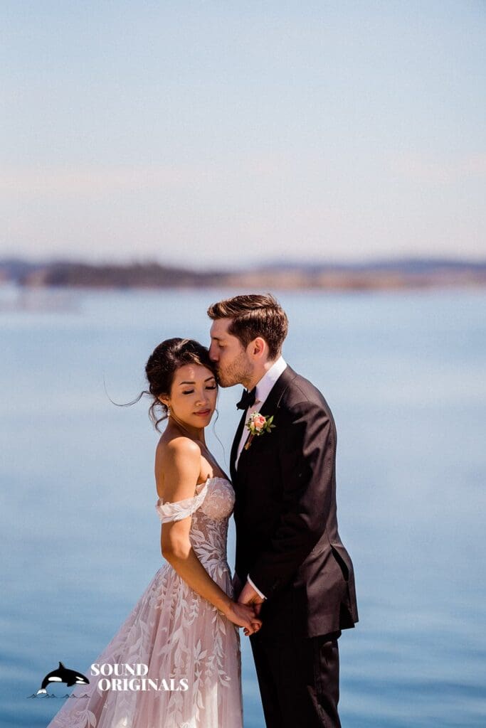 <strong>Saltwater Farm Wedding // Melanie + Jason</strong> -