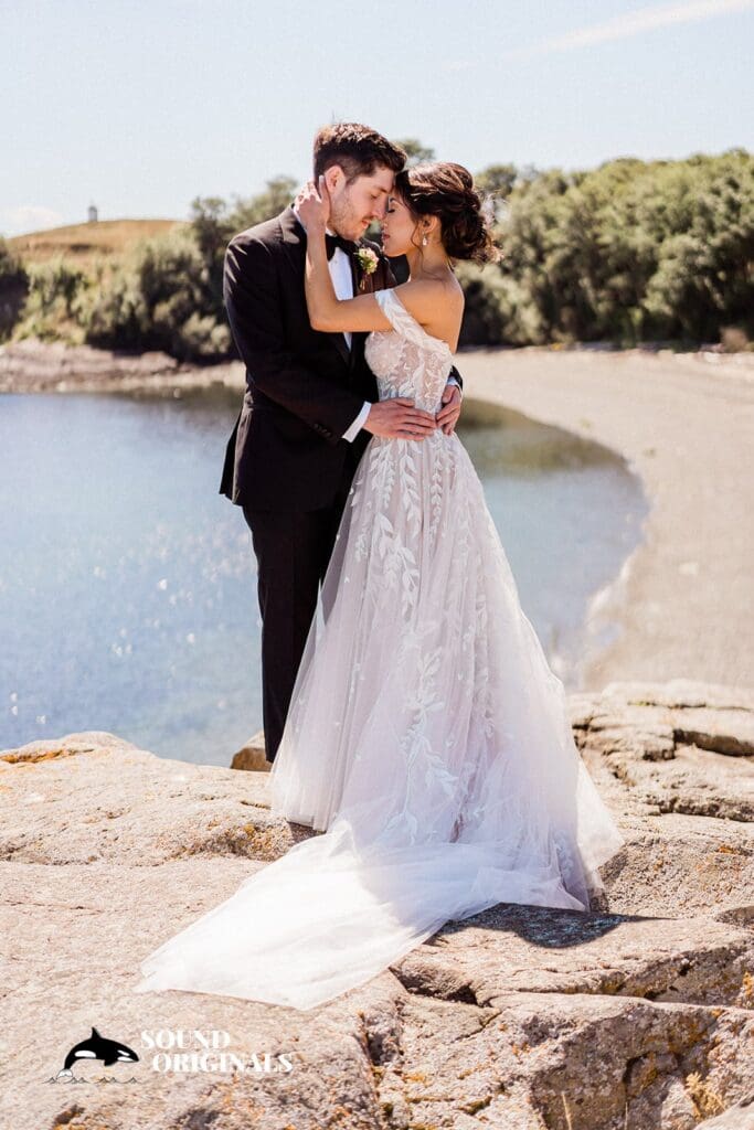 <strong>Saltwater Farm Wedding // Melanie + Jason</strong> -
