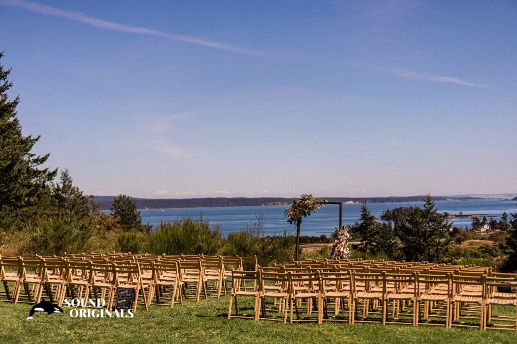 <strong>Saltwater Farm Wedding // Melanie + Jason</strong> -