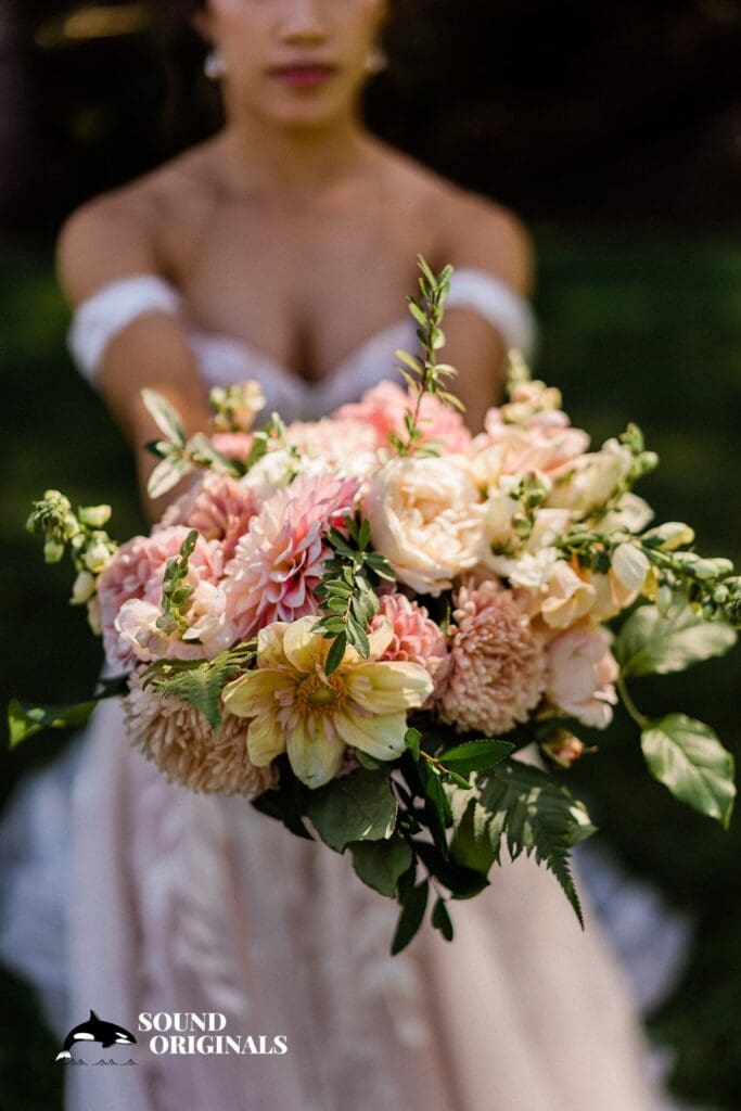 <strong>Saltwater Farm Wedding // Melanie + Jason</strong> -