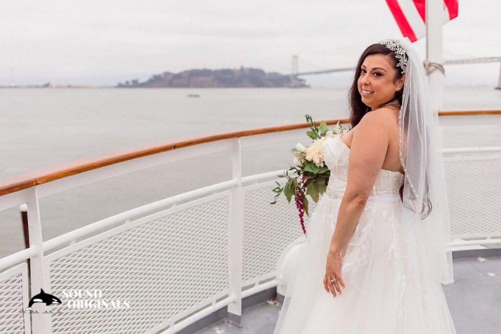 <strong>Hornblower Yacht Wedding // Raylene + Aaron</strong> -