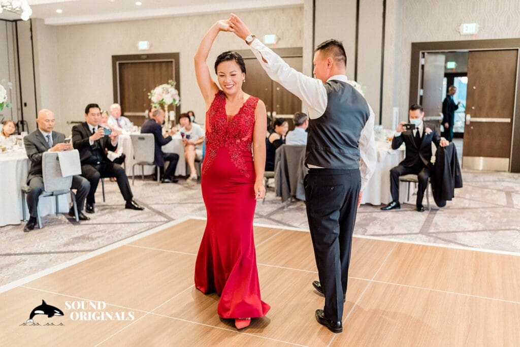 Silver Cloud Point Ruston Wedding // Selina + Chris -
