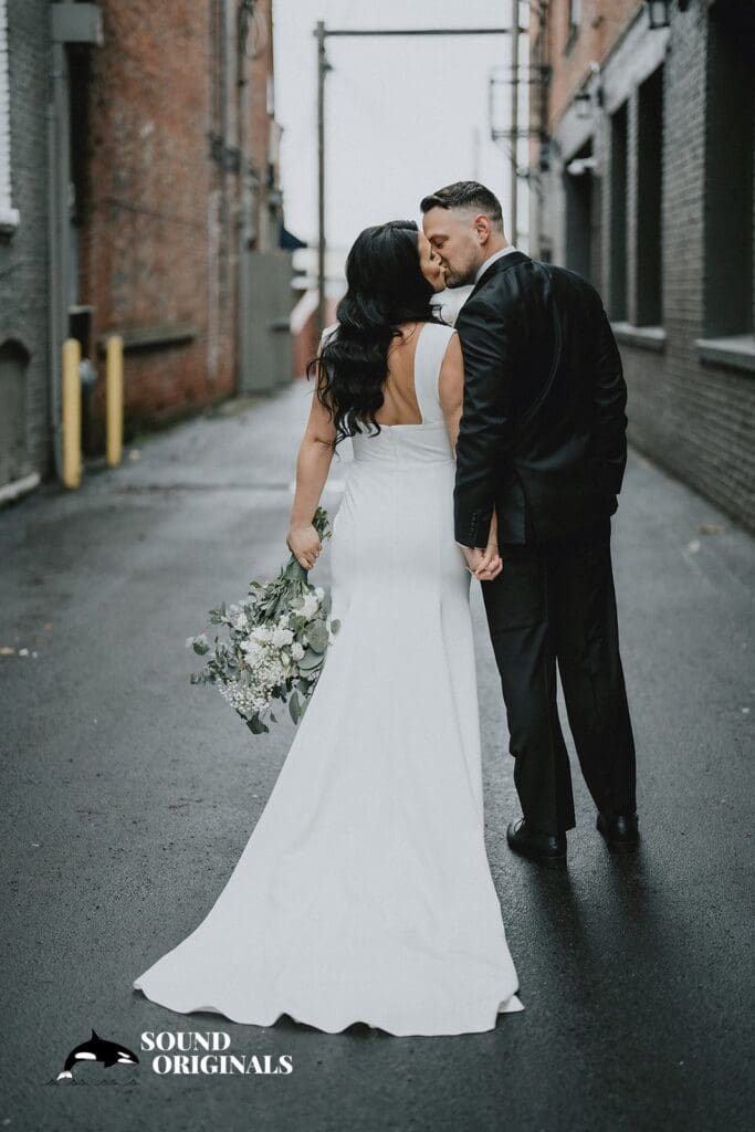 <strong>City Farm - Chehalis Wedding // Laura + Andrew</strong> -