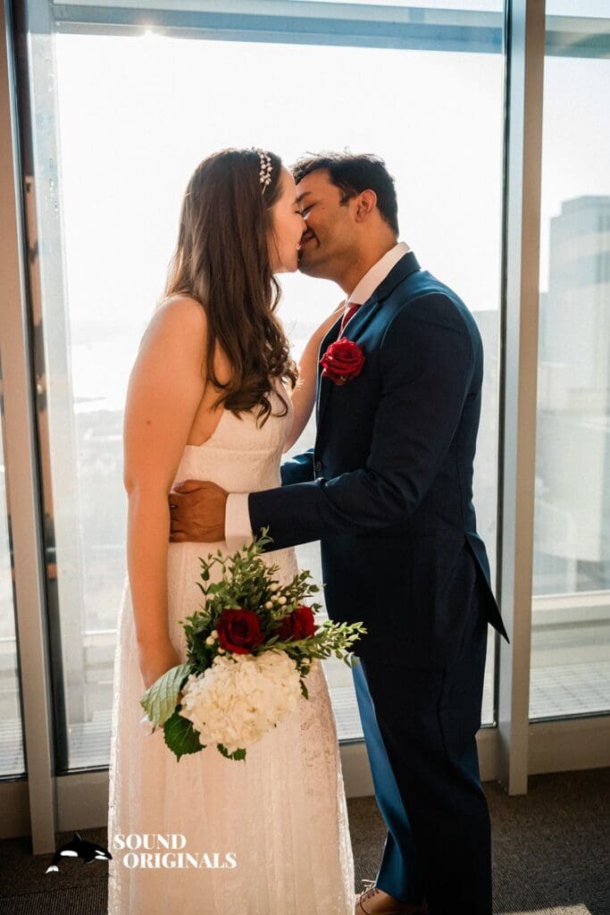 <strong>Seattle Municipal Courthouse Wedding // Chelsea + Samrat</strong> -