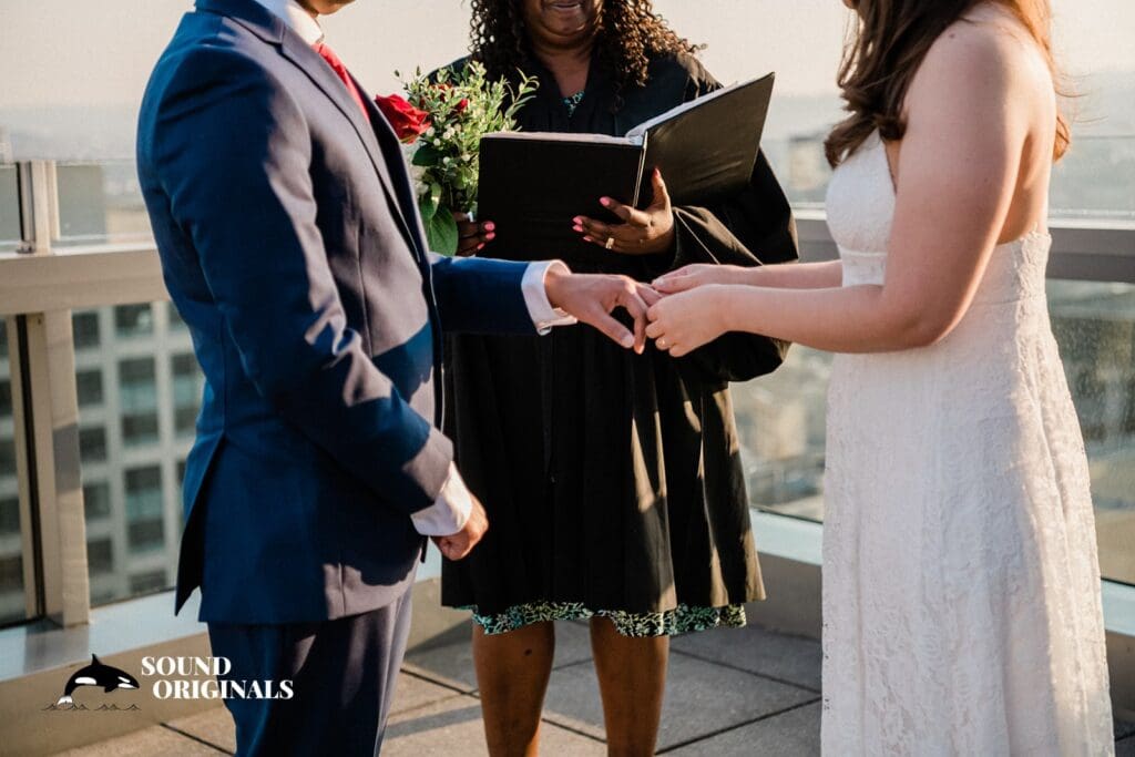 <strong>Seattle Municipal Courthouse Wedding // Chelsea + Samrat</strong> -
