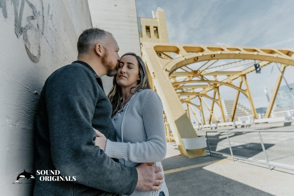 <strong>Tower Bridge Sacramento, CA Engagement // Katie + Brandon</strong> -