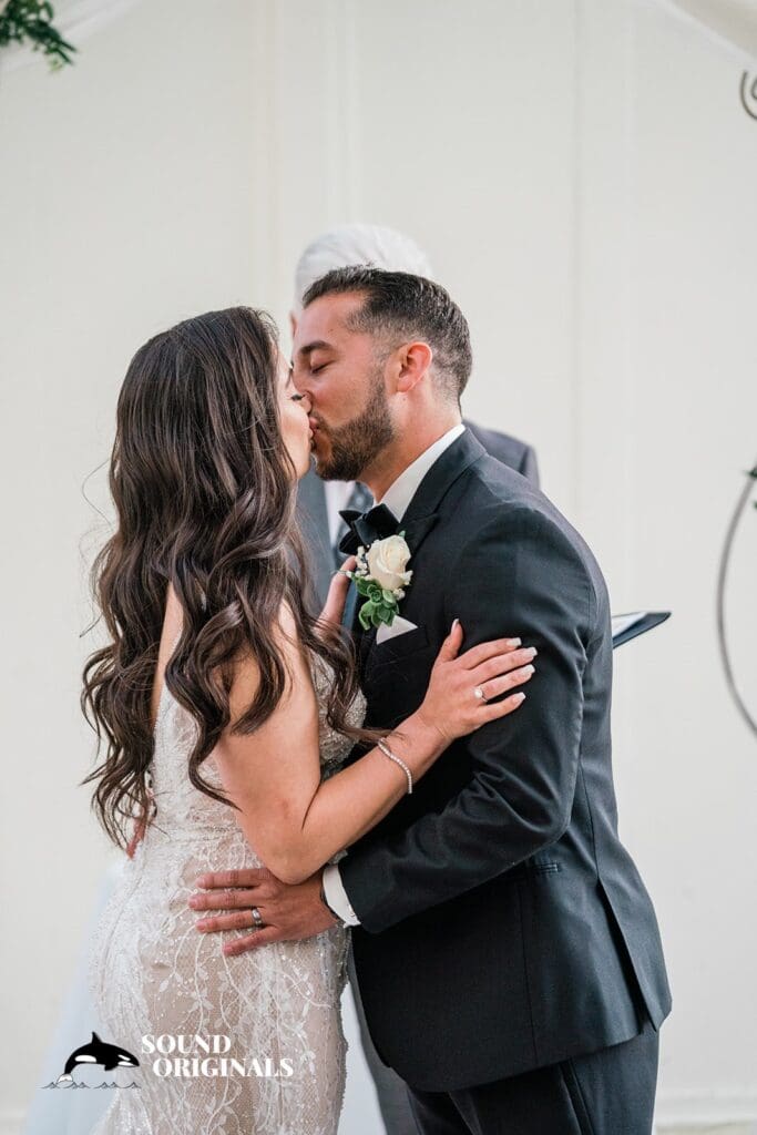 <strong>Jefferson Street Mansion Wedding // Armon + Alexandria</strong> -