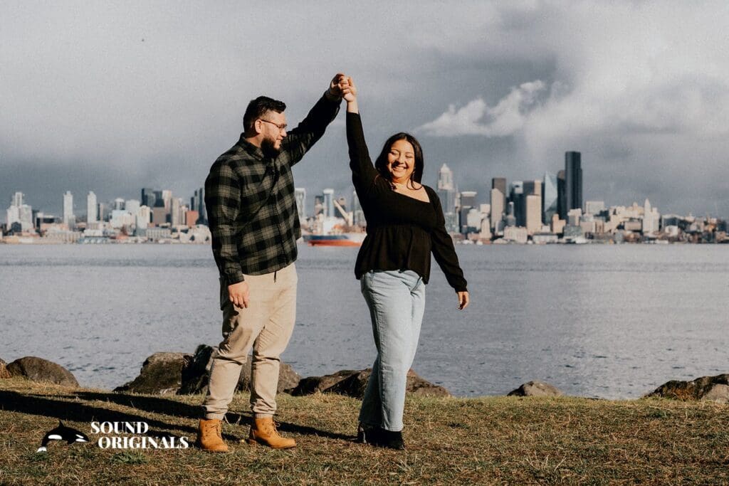 Alki Beach Engagement // Jeniffer + Erick -