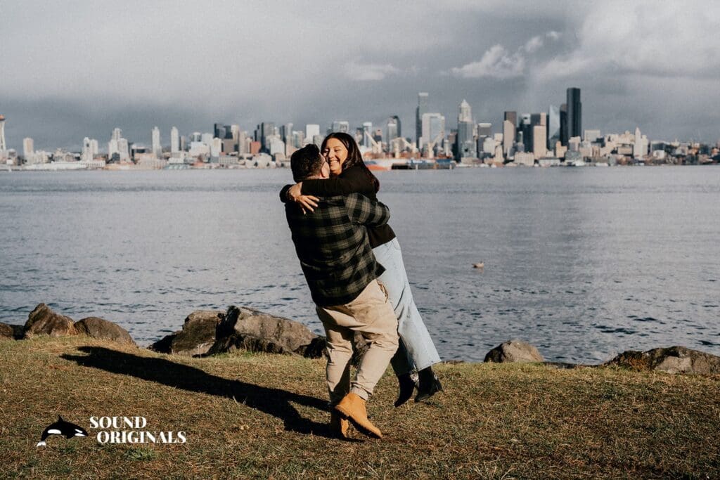 Alki Beach Engagement // Jeniffer + Erick -