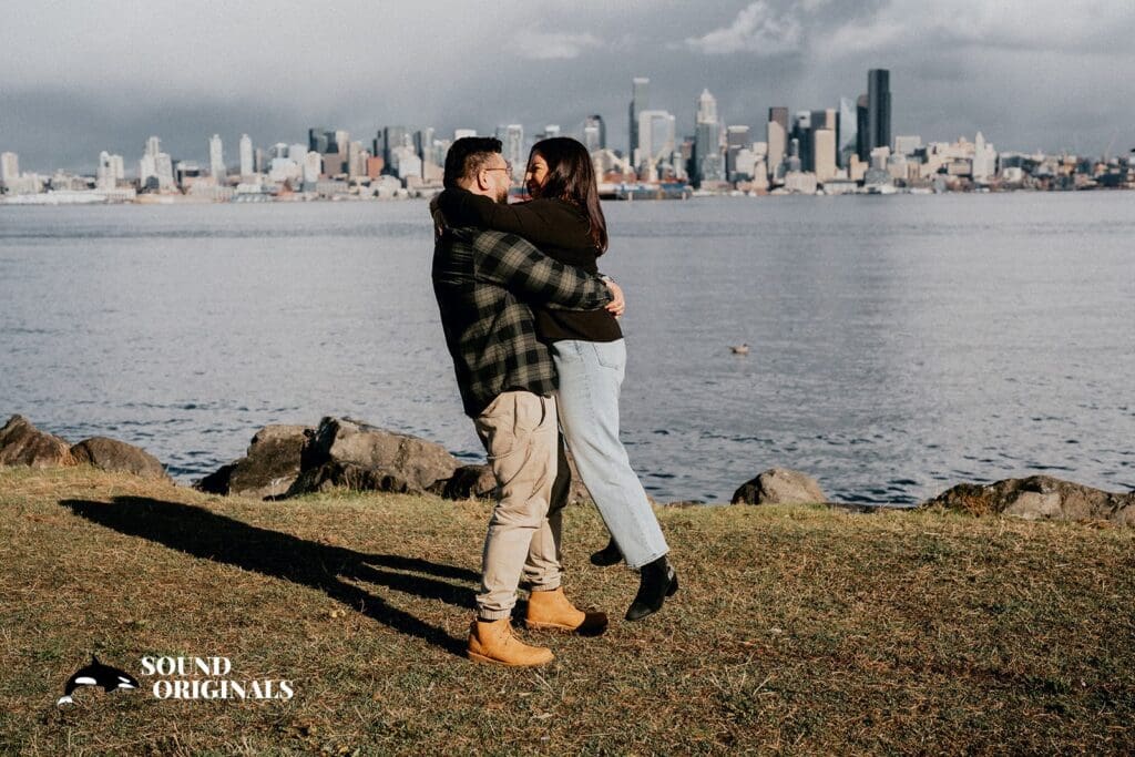 Alki Beach Engagement // Jeniffer + Erick -