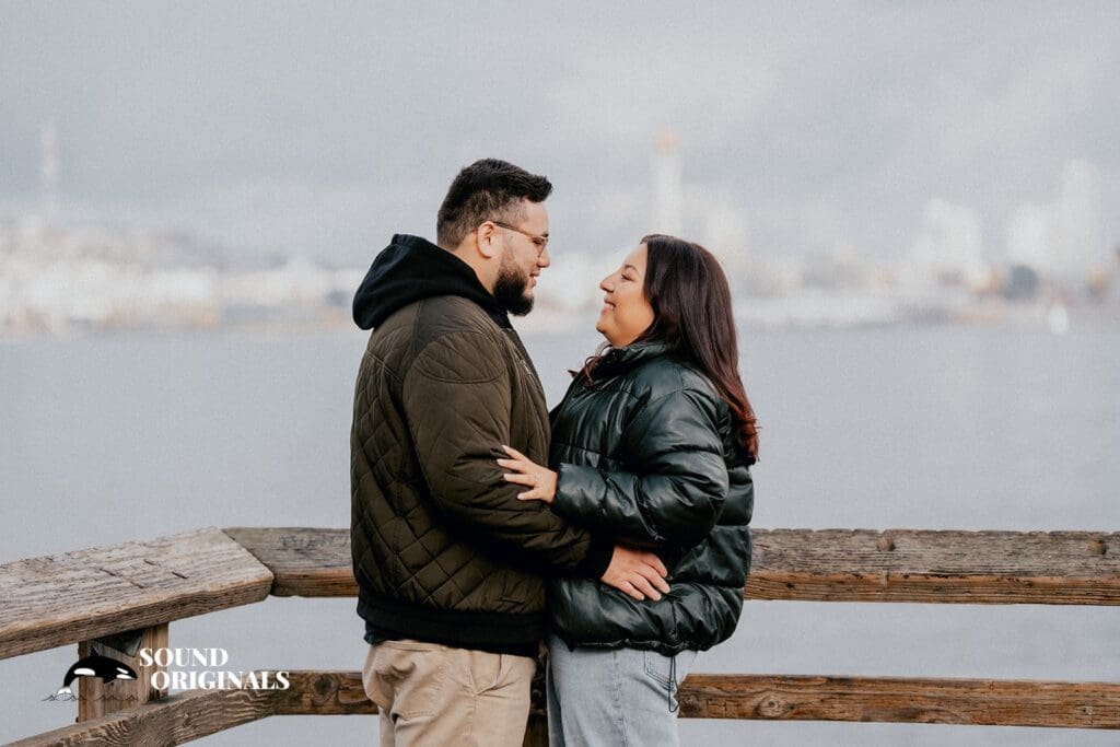 Alki Beach Engagement // Jeniffer + Erick -