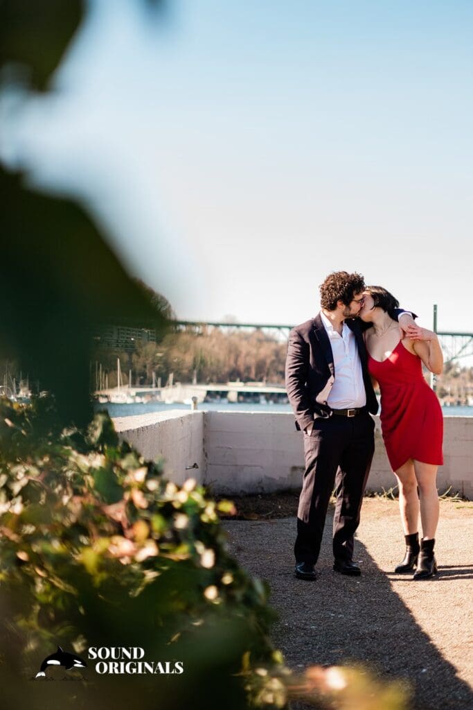Noah + Cathy Gas Works Park Engagement // Noah & Cathy -