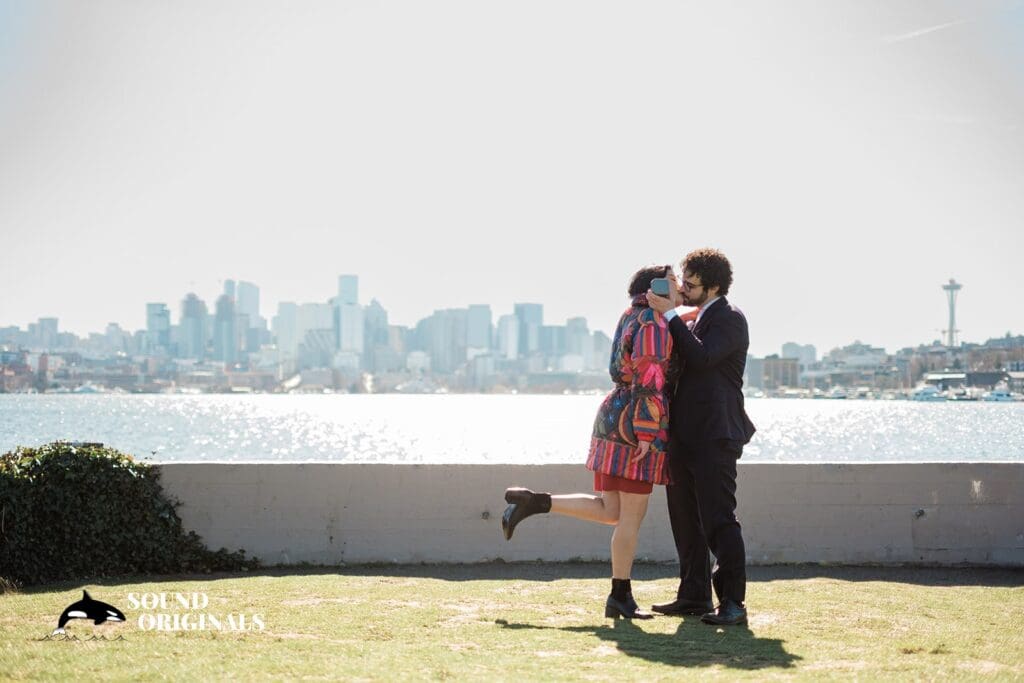 Noah + Cathy Gas Works Park Engagement // Noah & Cathy -