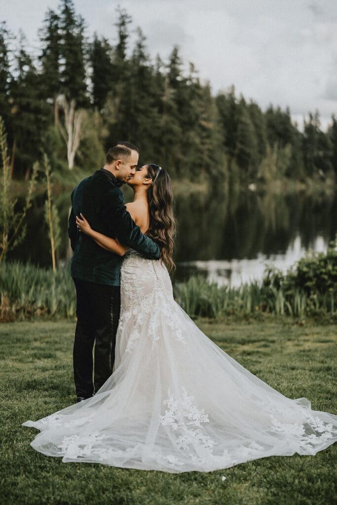 Lake Wilderness Lodge Wedding // Jamie + Jakob -