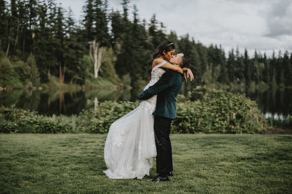 Lake Wilderness Lodge Wedding // Jamie + Jakob -