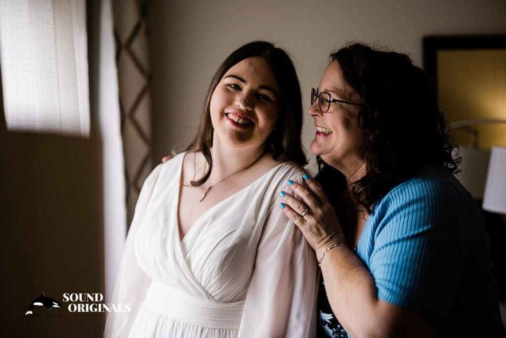 Bekka + Sean Lynnwood Municipal Court Wedding // Bekka + Sean -