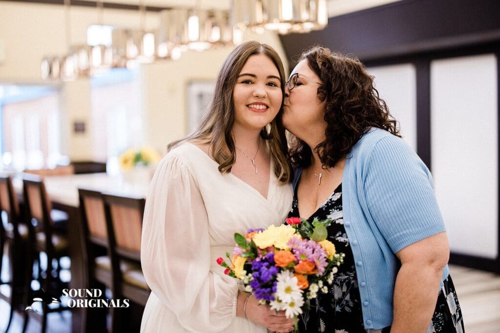 Bekka + Sean Lynnwood Municipal Court Wedding // Bekka + Sean -