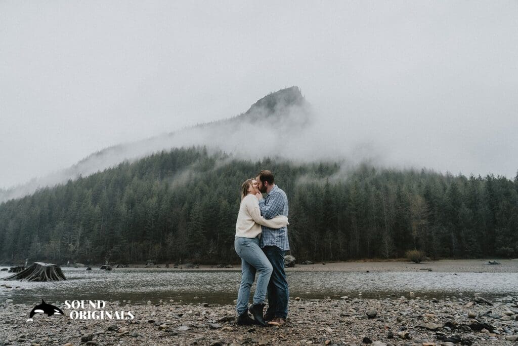 Rattlesnake Lake Engagement // Taylor + Steven -