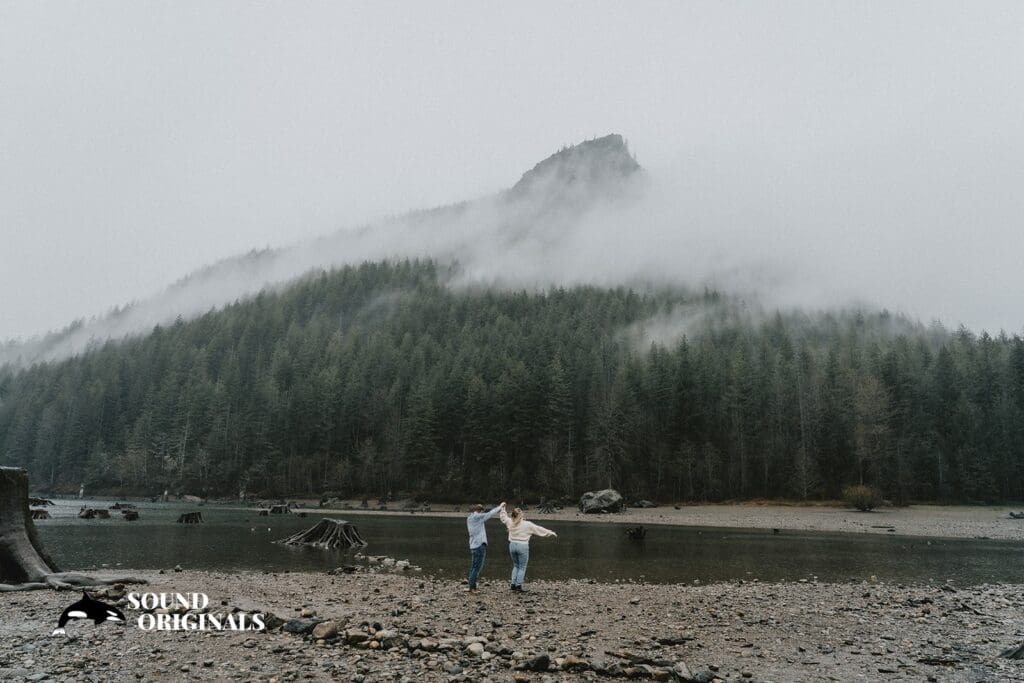 25 STUNNING Locations for Engagement Photos in Seattle -