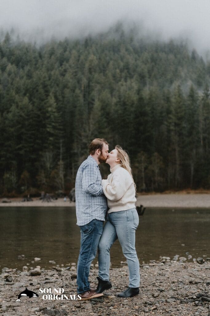 Rattlesnake Lake Engagement // Taylor + Steven -