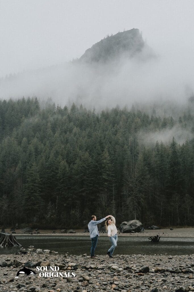 25 STUNNING Locations for Engagement Photos in Seattle -