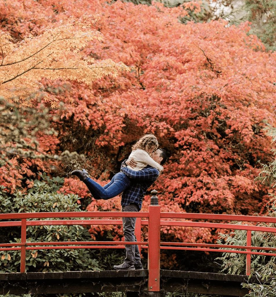 25 STUNNING Locations for Engagement Photos in Seattle -