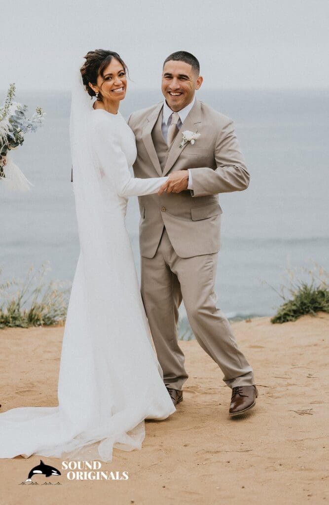 <strong>Torrey Pines State Beach Sunset Seat Wedding</strong> -