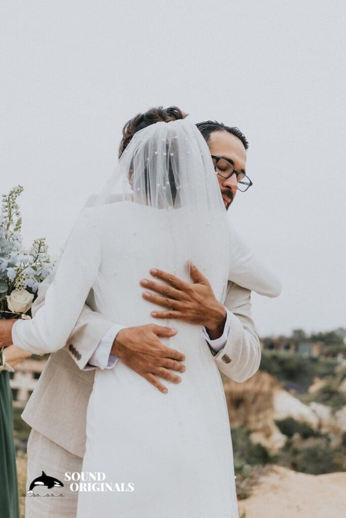 <strong>Torrey Pines State Beach Sunset Seat Wedding</strong> -