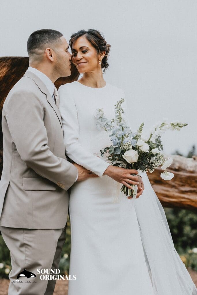<strong>Torrey Pines State Beach Sunset Seat Wedding</strong> -