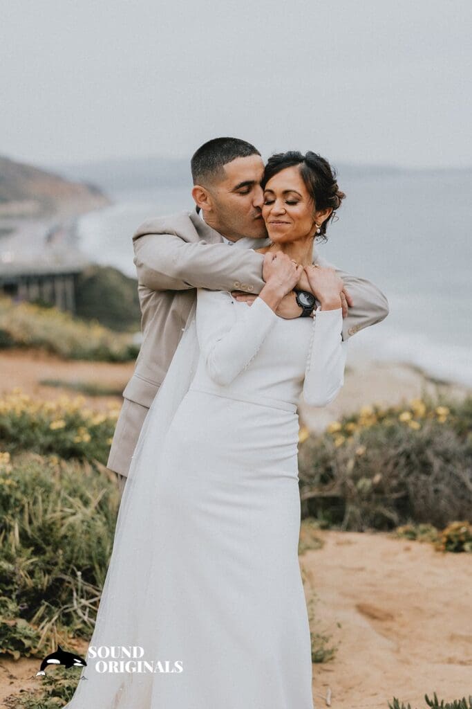 <strong>Torrey Pines State Beach Sunset Seat Wedding</strong> -
