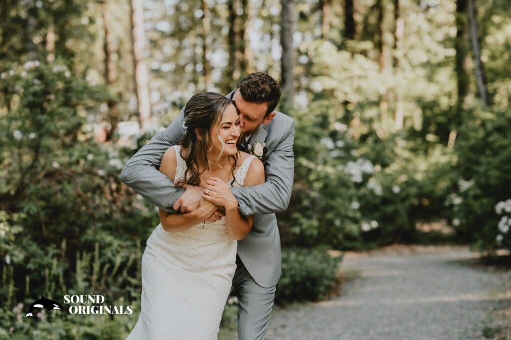 Lake Wilderness Lodge Wedding // Laura + Nicholas -