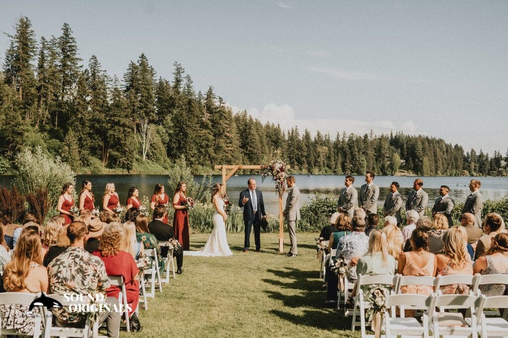 Lake Wilderness Lodge Wedding // Laura + Nicholas -