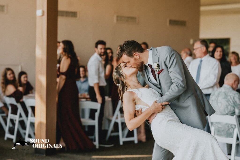 Lake Wilderness Lodge Wedding // Laura + Nicholas -