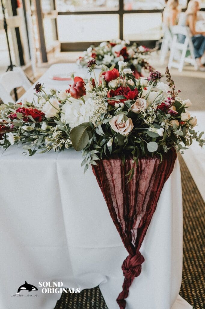 Lake Wilderness Lodge Wedding // Laura + Nicholas -