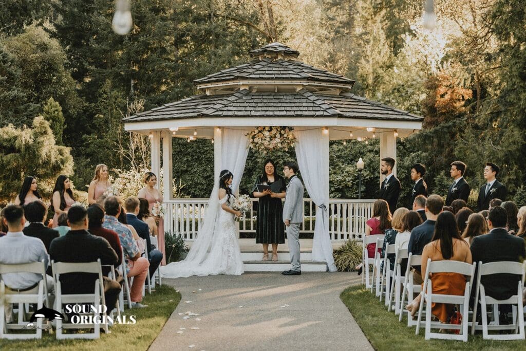 Lakeside Gardens Wedding // Caleigh + Joshua -