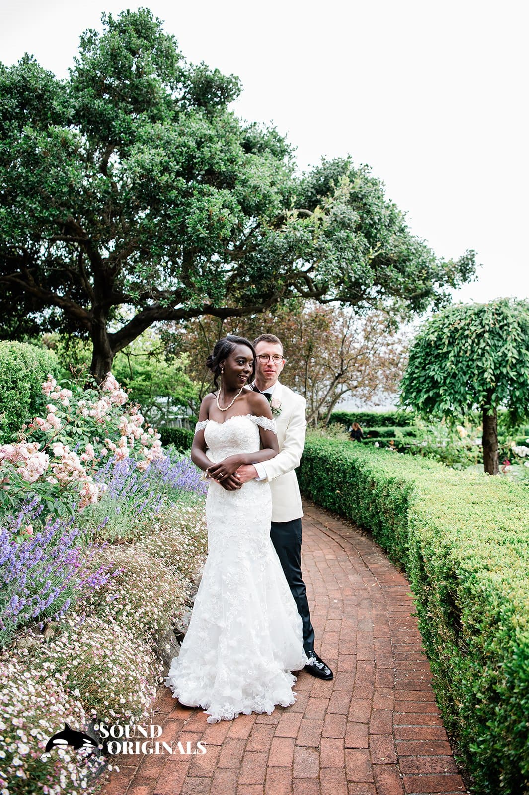 Landmarks Society Art & Garden Center Wedding // Grace + Gilad -