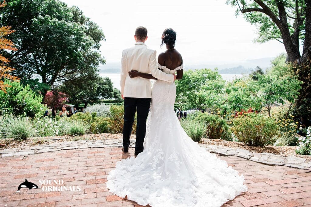 Landmarks Society Art & Garden Center Wedding // Grace + Gilad -
