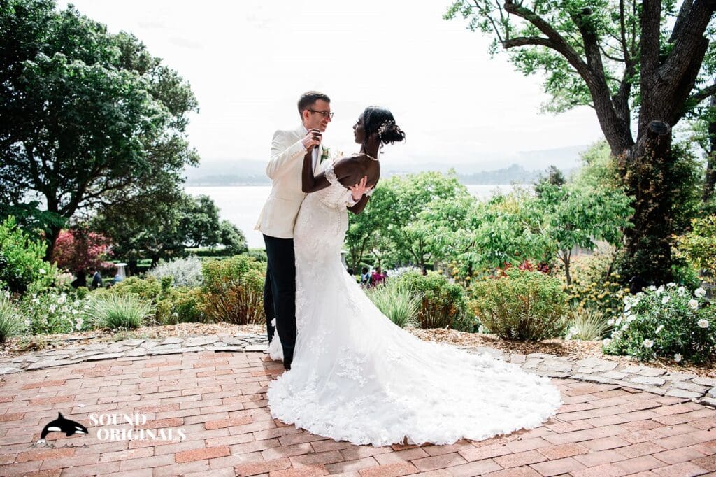 Landmarks Society Art & Garden Center Wedding // Grace + Gilad -