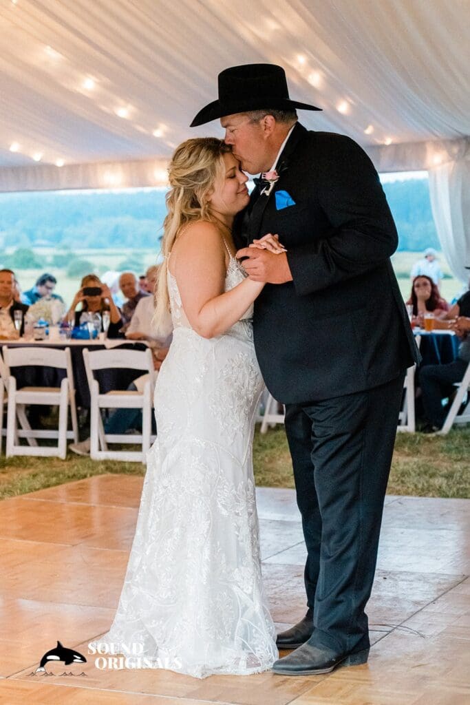 Lopez Island Wedding // Alexa + Ryan -