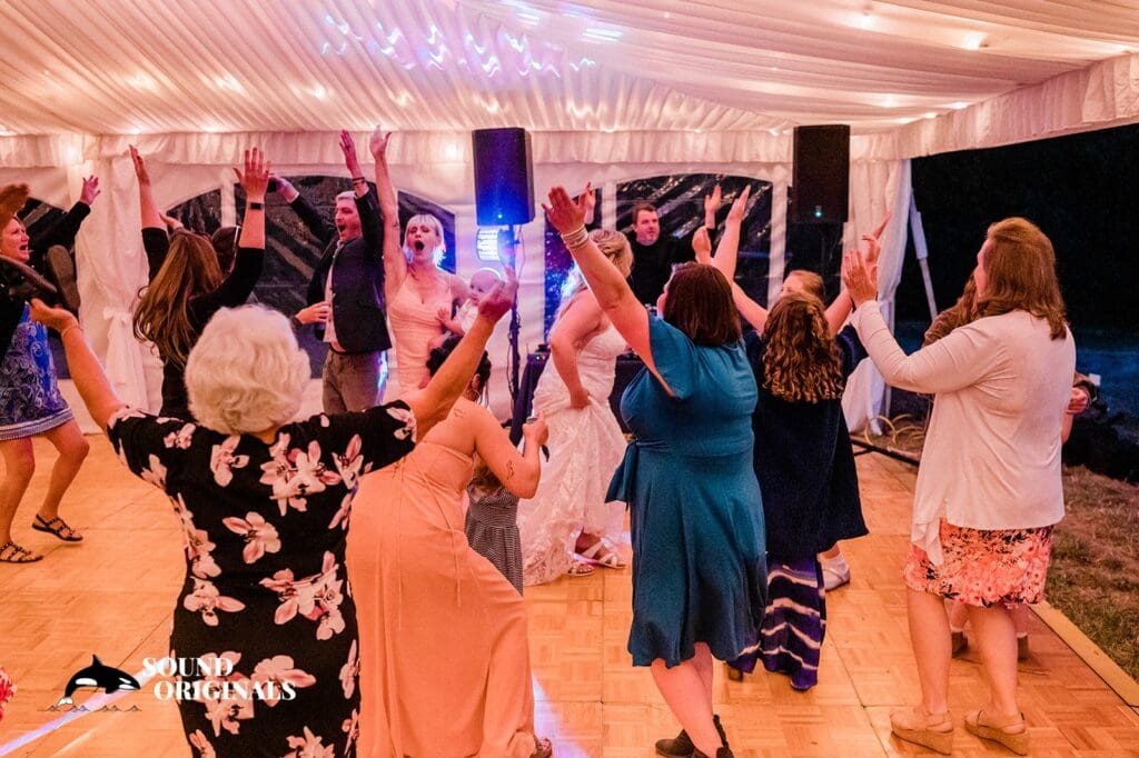 Lopez Island Wedding // Alexa + Ryan -