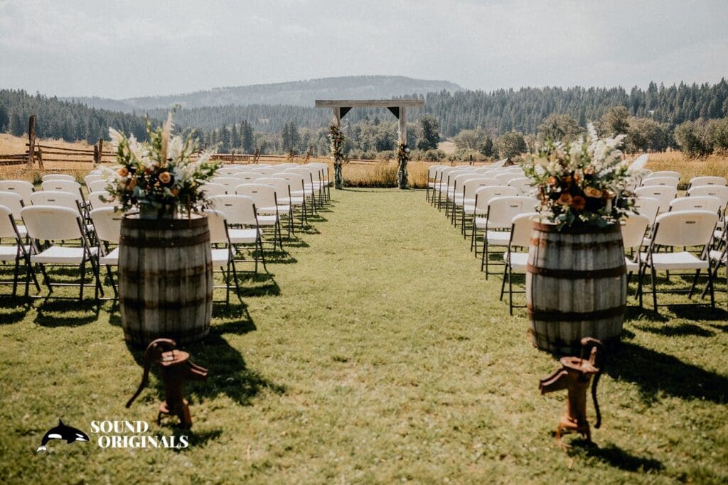 The Cattle Barn Wedding // Shelbi + Mat -