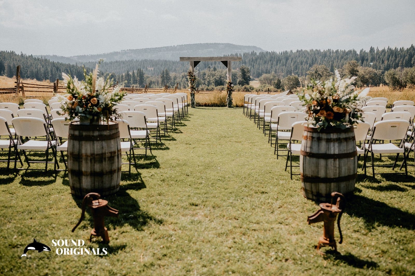 The Cattle Barn Wedding // Shelbi + Mat -