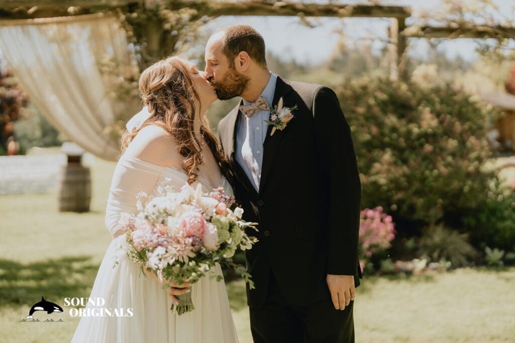 Sarah + David Wisteria Gardens Wedding // Sarah + David -