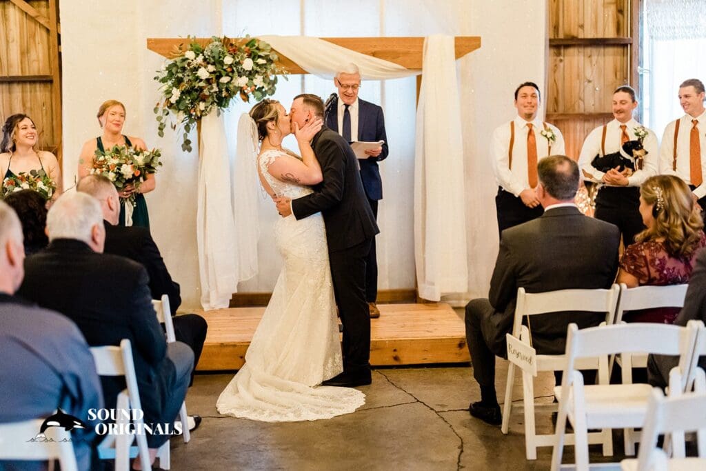 Maplehurst Farm Wedding // Elijah & Sarah -